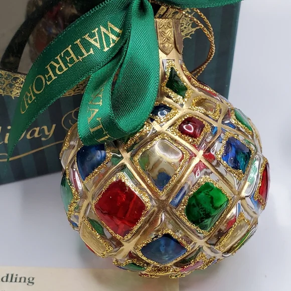 Waterford Holiday Heirlooms Joyous Season Balls (2) - Picture 4 of 11